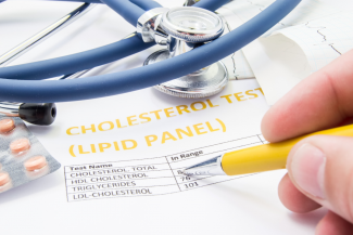 La importancia de atender las diferencias del control del colesterol que se dan en las mujeres